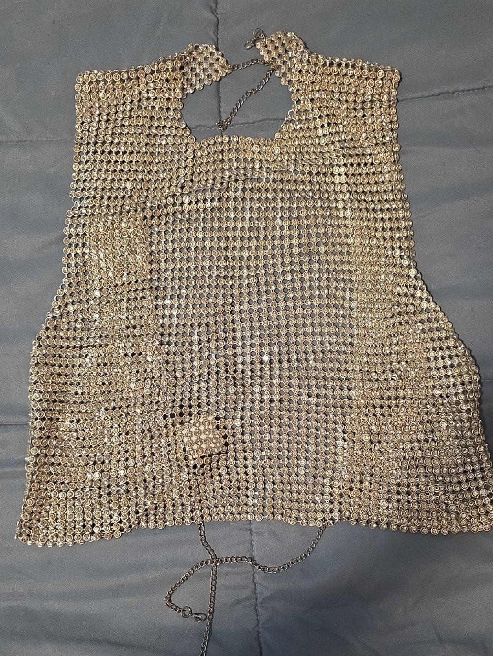 Chain Link Open Back Crop Top - Picture 4 of 5